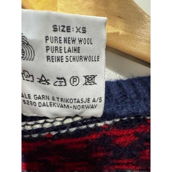 VTG Dale Of Norway Wool Sweater Reindeer Pattern Pewter Clasps Nordic Knit Sz XS - Picture 4 of 6